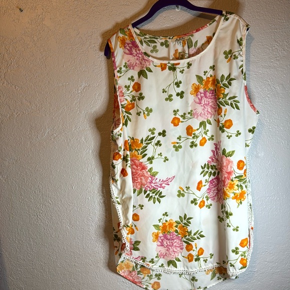 Floral tank top with cute ruffles sides xxxl - Picture 1 of 5